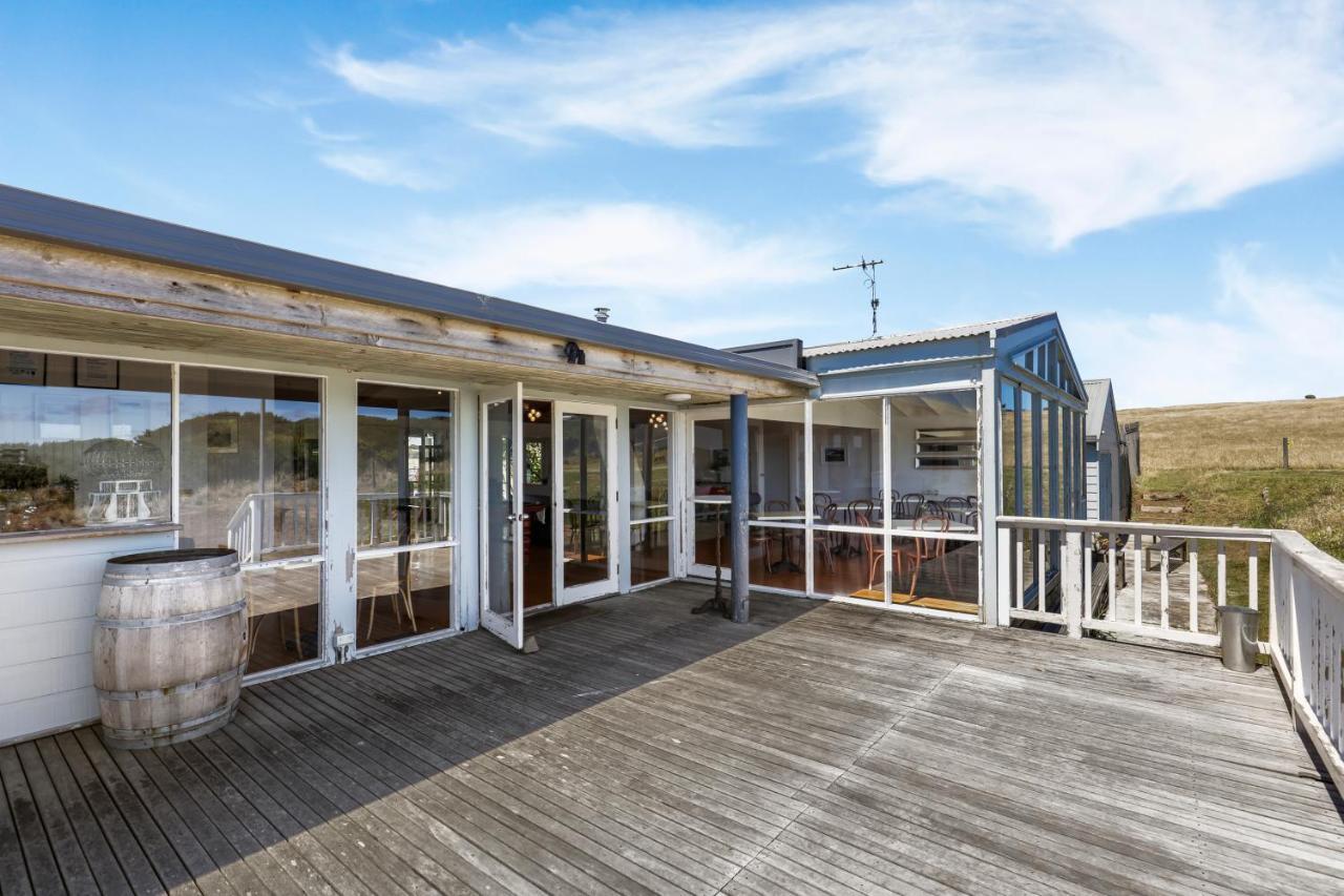 Clifftop Hotel Smiths Beach Exterior photo